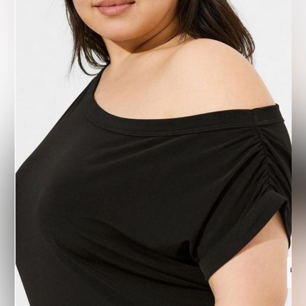 Torrid Top Black Off the Shoulder, Soft, Stretchy, Sexy, Goth, Size 2X NWT